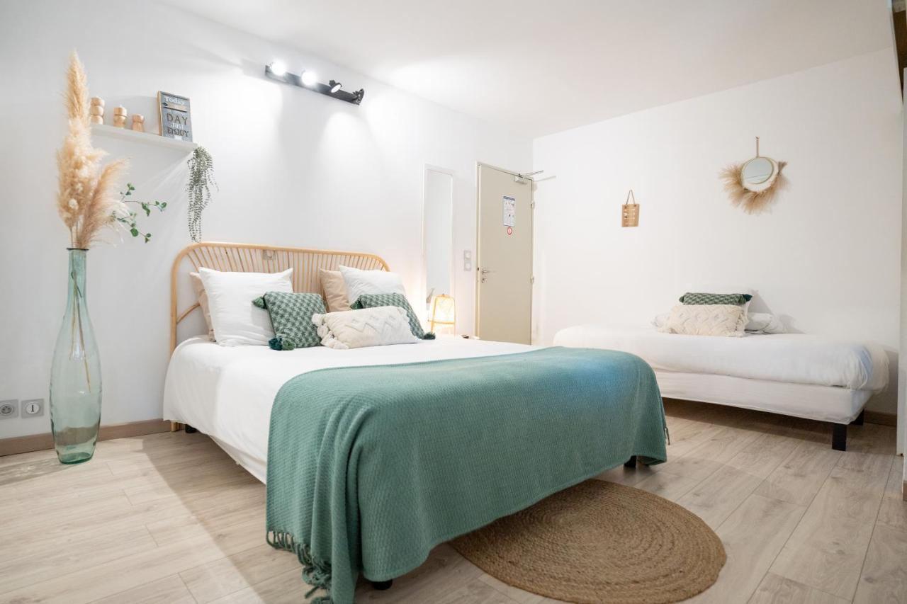 Logis Hotel La Feniere La Bouilladisse Екстериор снимка