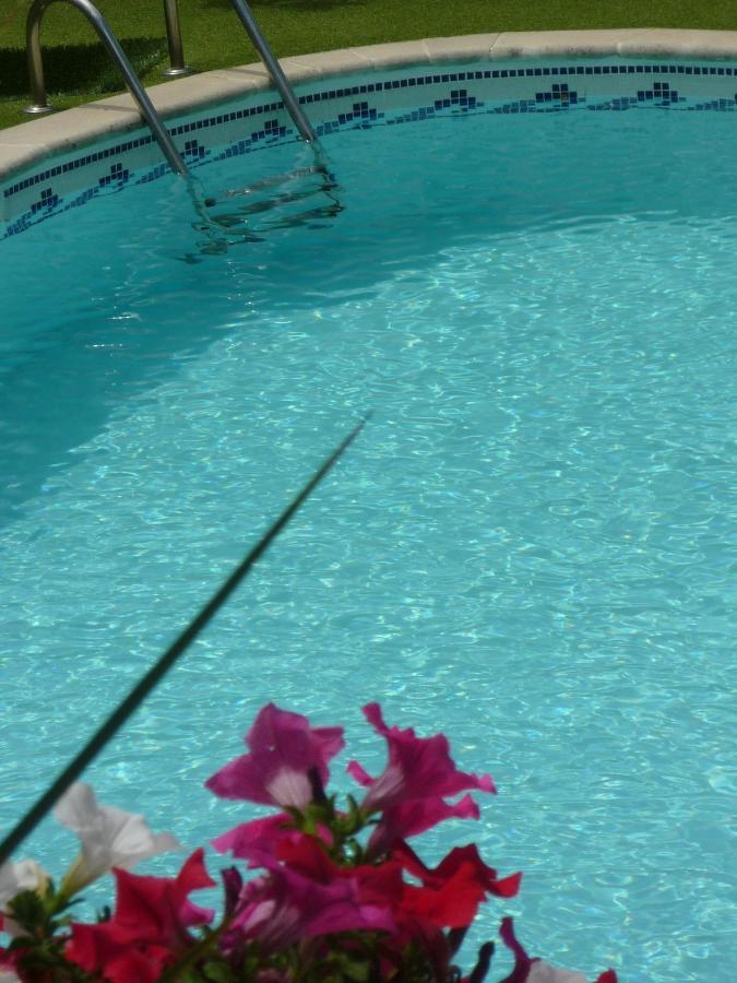 Logis Hotel La Feniere La Bouilladisse Екстериор снимка